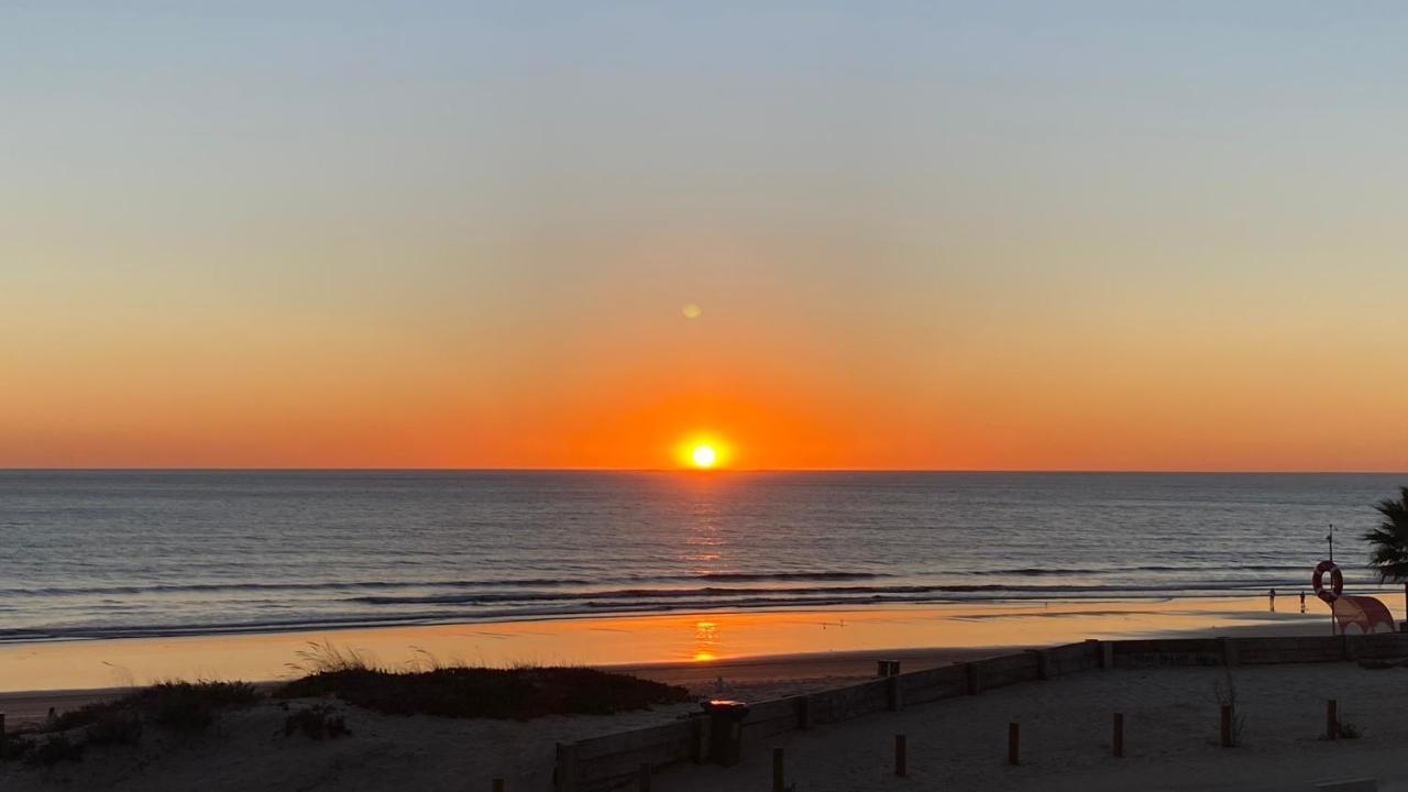 Rock'S Beach Spot Suit Costa da Caparica Bagian luar foto