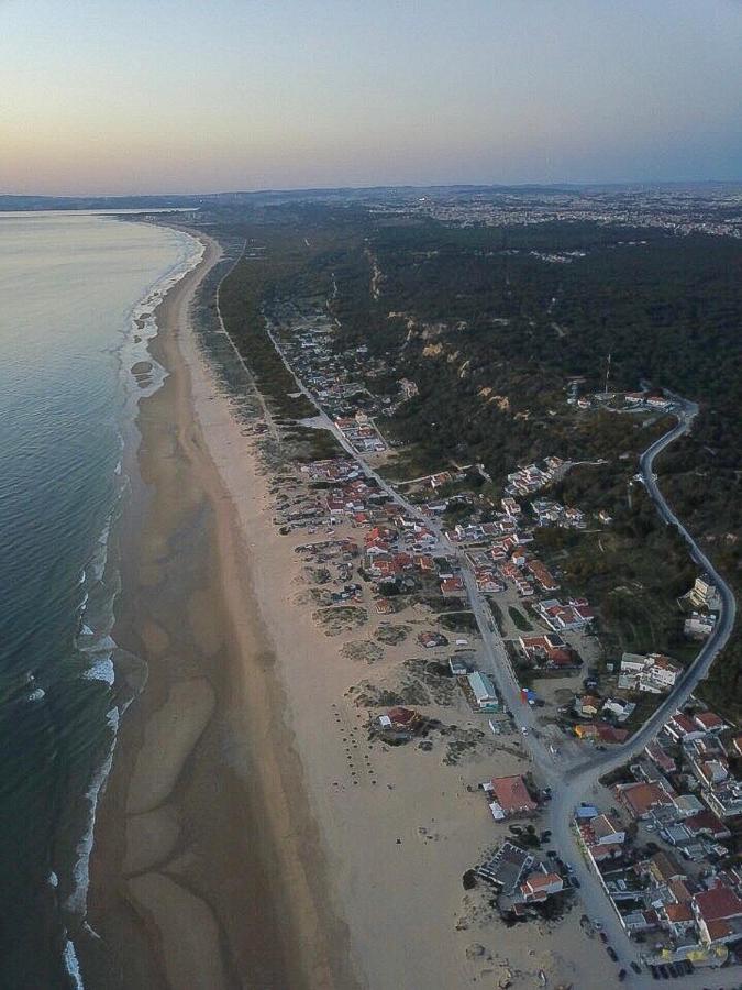 Rock'S Beach Spot Suit Costa da Caparica Bagian luar foto